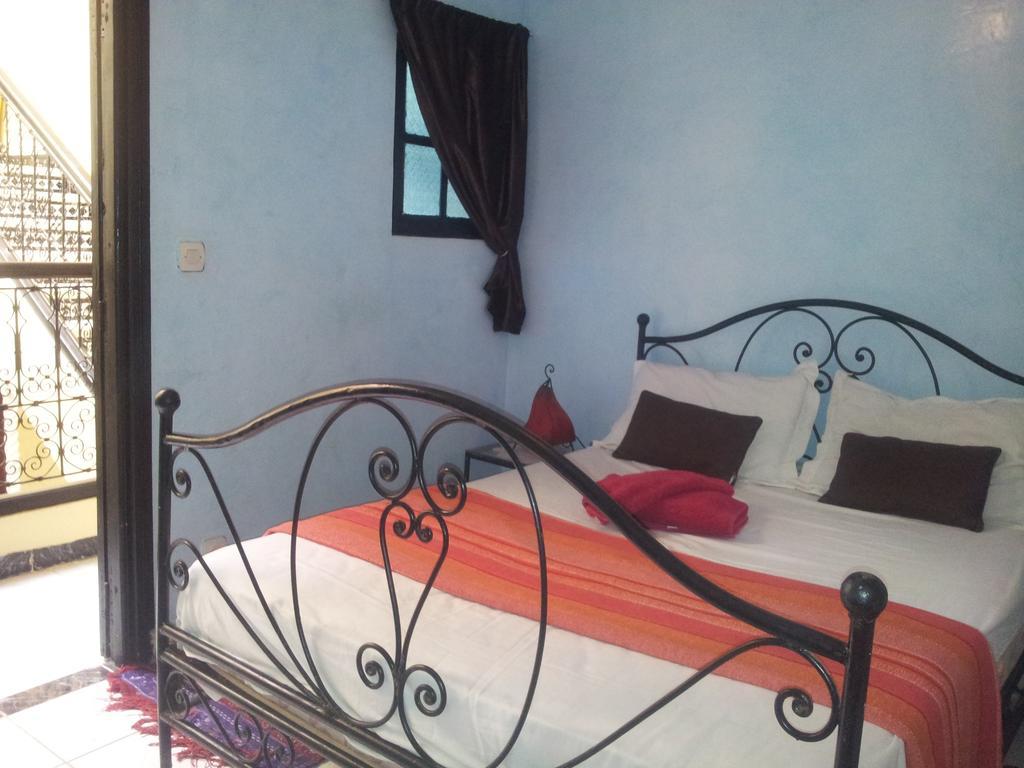 Riad Les Portes De La Medina Marrakesh Ruang foto