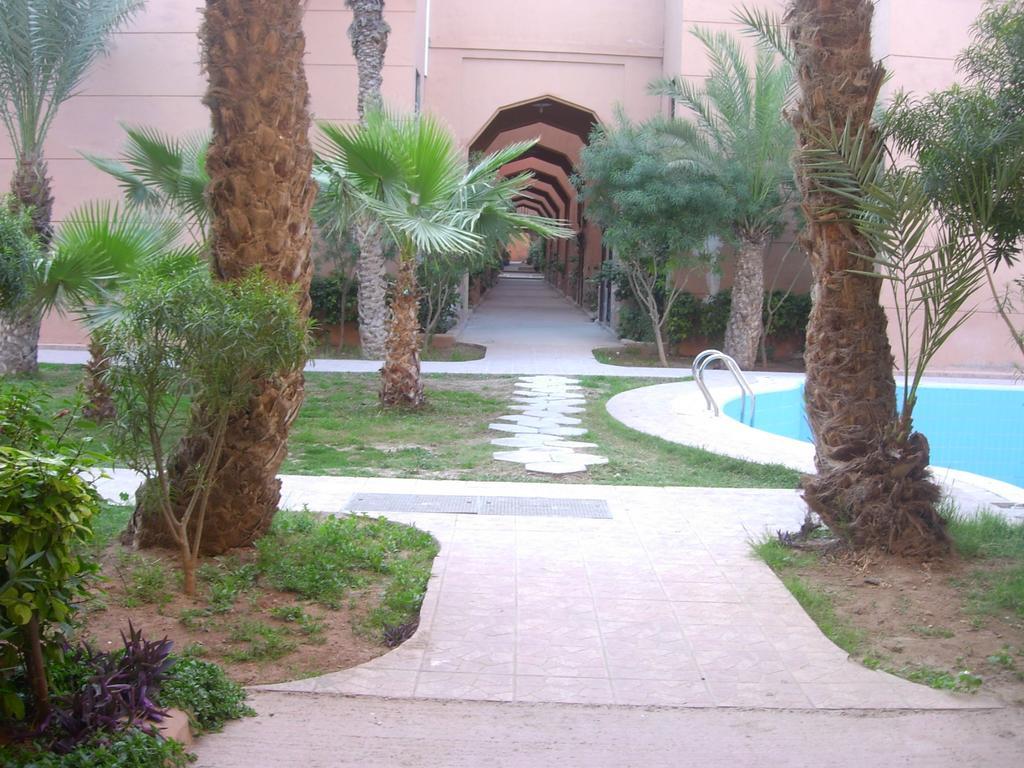 Riad Les Portes De La Medina Marrakesh Ruang foto