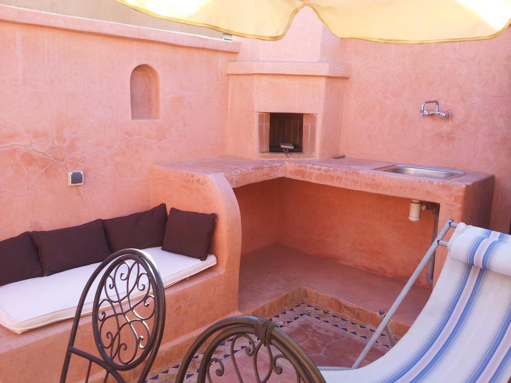 Riad Les Portes De La Medina Marrakesh Bagian luar foto